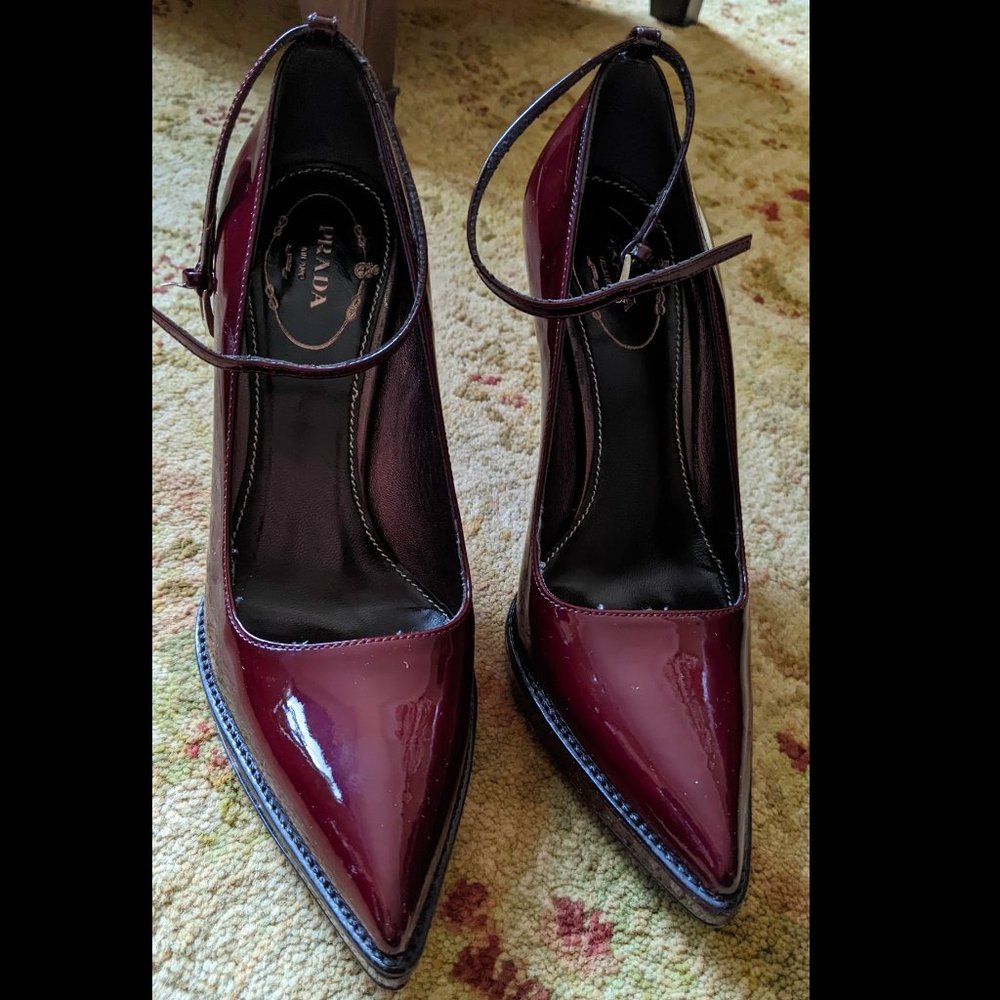 Prada Bordeaux Platform Patent Leather Pump US Size 6 / Euro 35.5